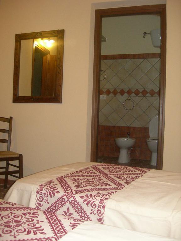 Agriturismo Battaglia Villamassargia Ngoại thất bức ảnh