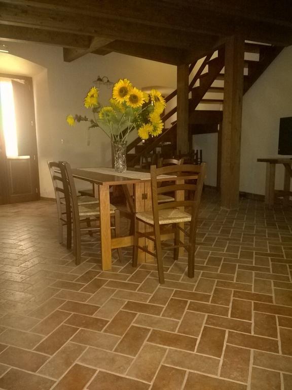 Agriturismo Battaglia Villamassargia Ngoại thất bức ảnh